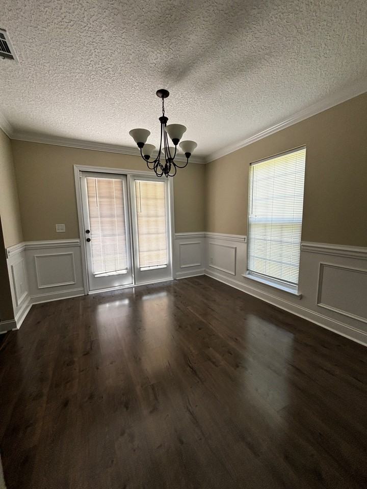 649 Piedmont Ave #1 - Photo 3 of 10