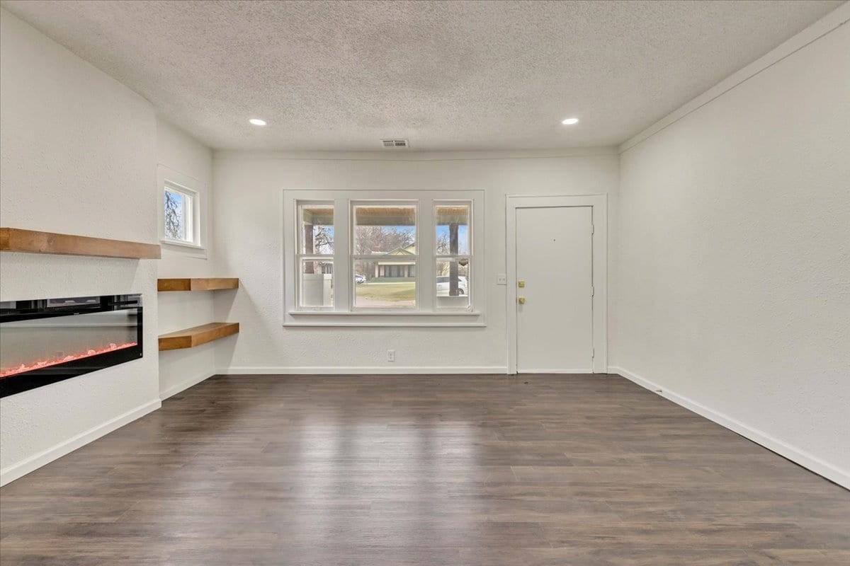 1704 Nw 32nd St #1 - Photo 2 of 22
