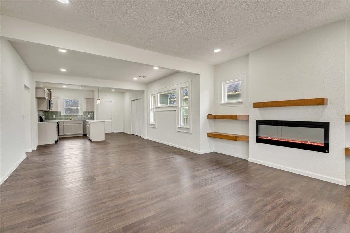 1704 Nw 32nd St #1 - Photo 4 of 22