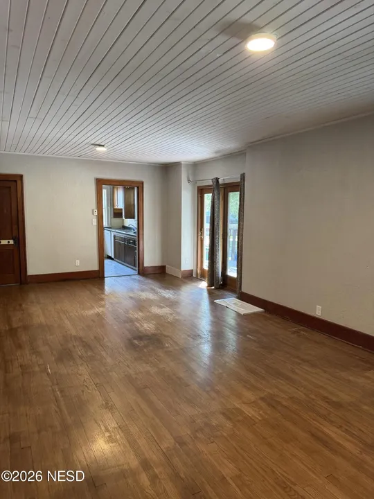 602 N Broadway #1 - Photo 5 of 14