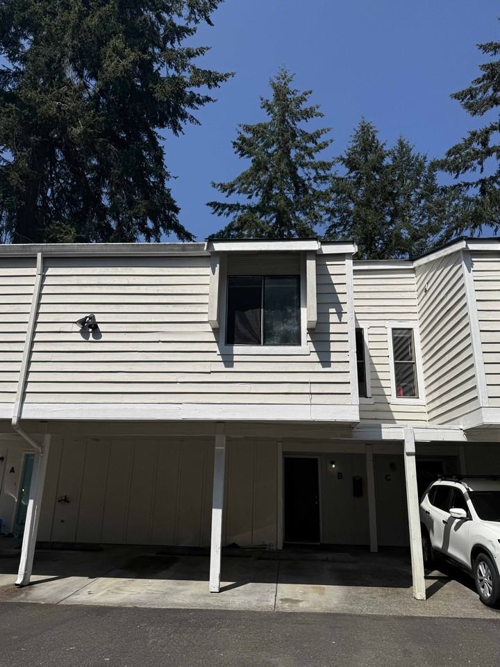 9817 52nd St W #B - Photo 2 of 10
