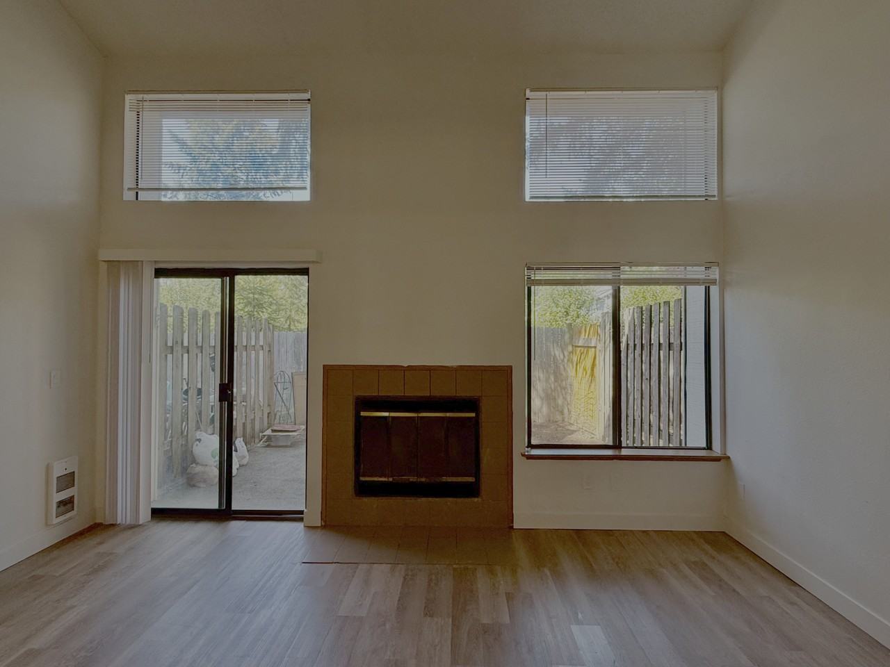 9817 52nd St W #B - Photo 3 of 10