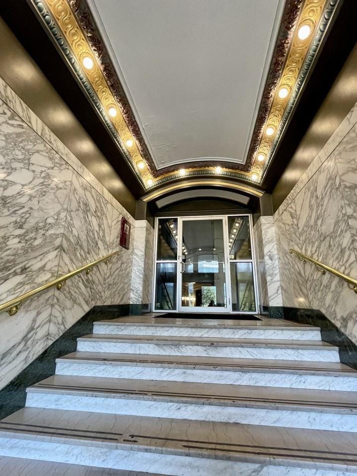 3328 Euclid Ave #205 - Photo 6 of 9