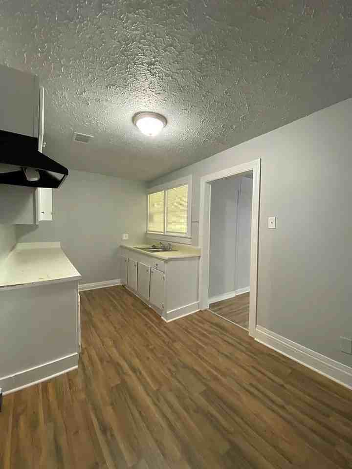 9 Dallas St #1 - Photo 3 of 16