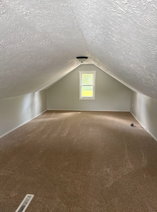 975 Corwin Ave #1 - Photo 6 of 10