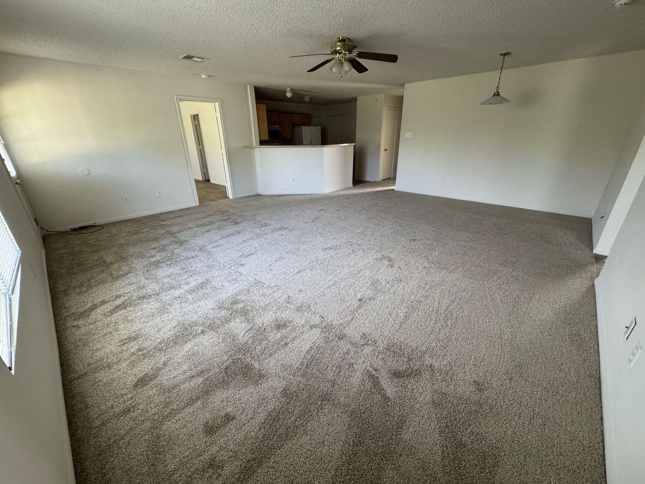 5817 Medina Dr - Photo 7 of 33