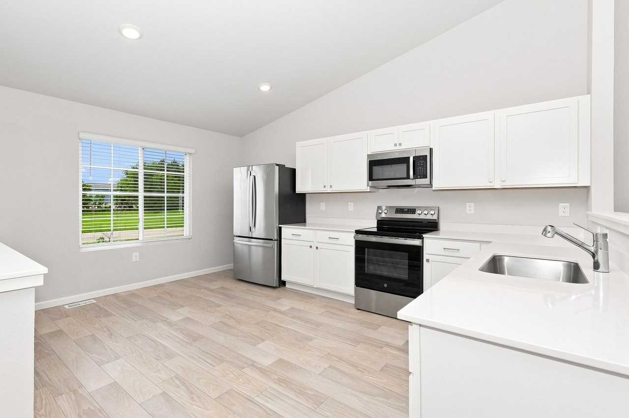 11128 Farmway Dr - Photo 7 of 29