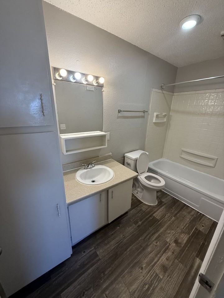 Garden Park Apartments - Photo 3 of 44