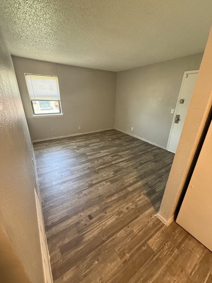 Garden Park Apartments - Photo 4 of 44