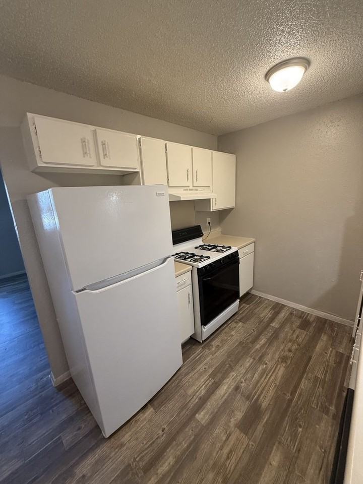 Garden Park Apartments - Photo 5 of 44