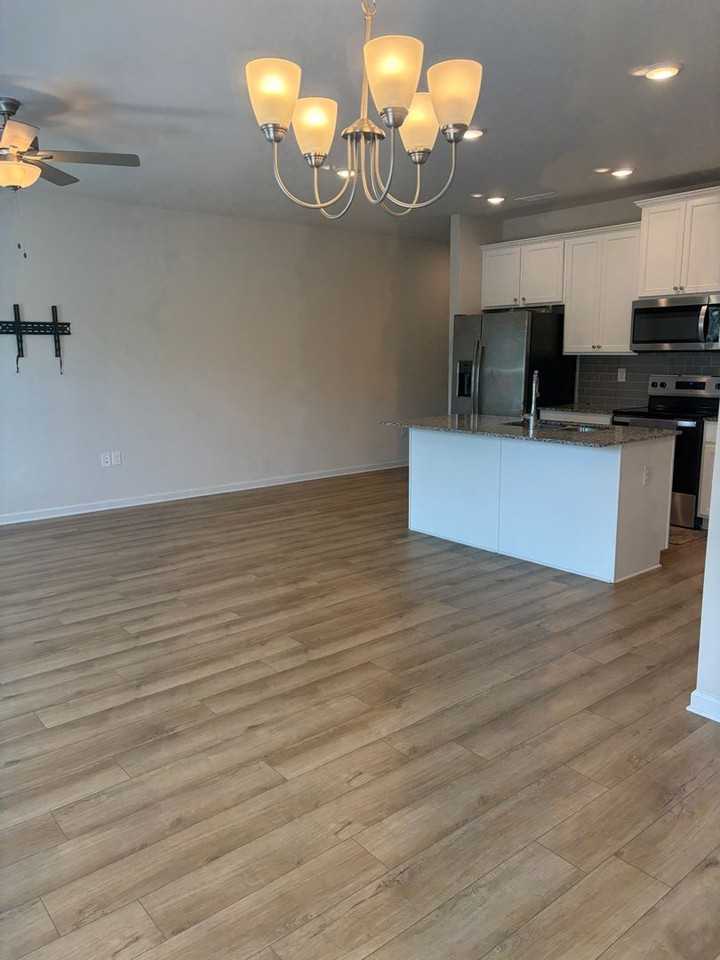 1173 Westhampton Way - Photo 7 of 36