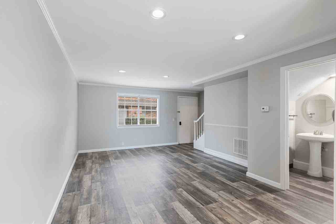 Marella Apartments - Photo 2 of 31