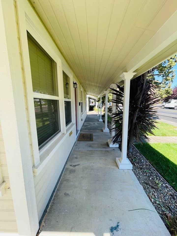 324 Stevenson St - Photo 4 of 35