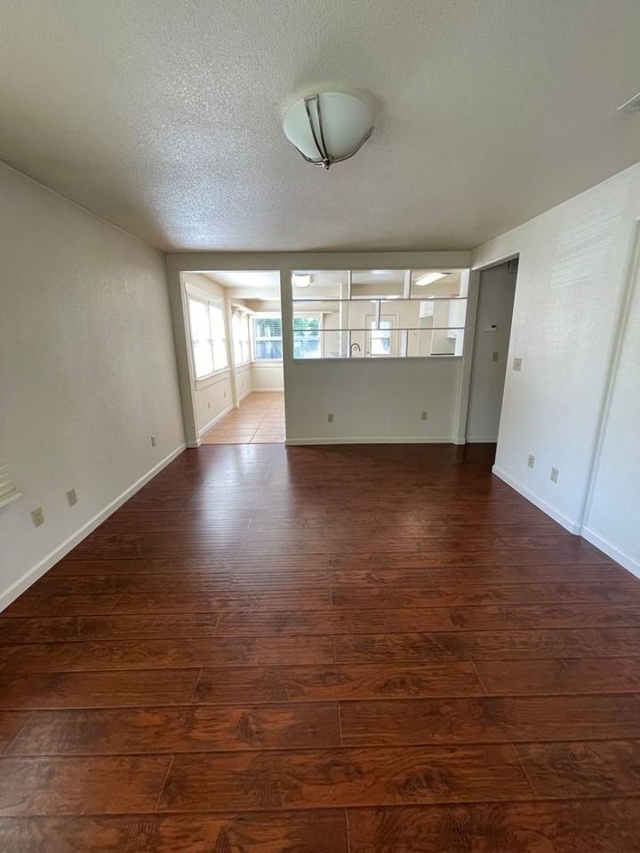 324 Stevenson St - Photo 6 of 35