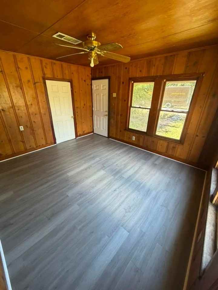 2405 Primrose St - Photo 4 of 9