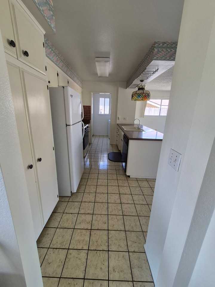 611 E Cherry Ave - Photo 4 of 19