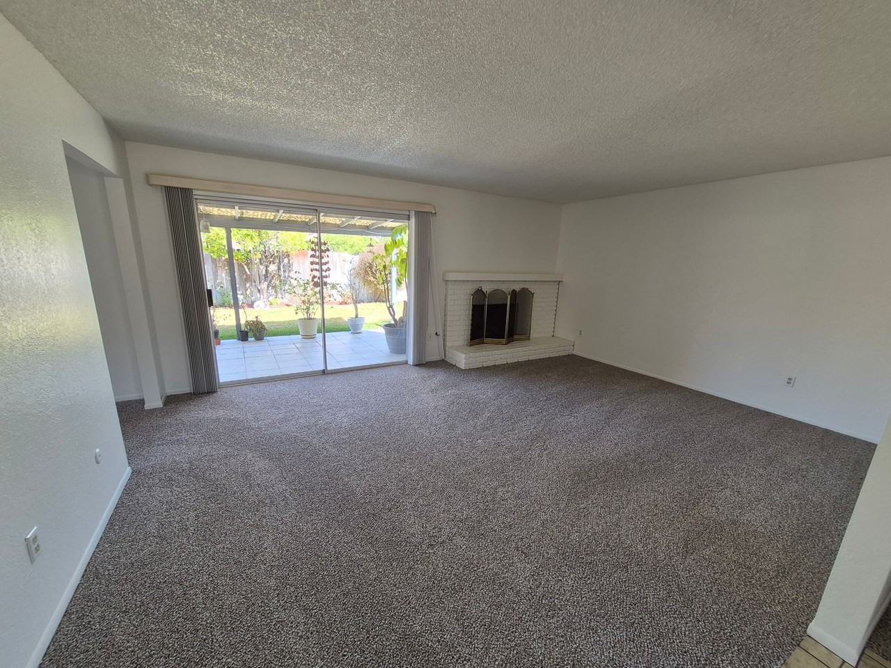 611 E Cherry Ave - Photo 5 of 19