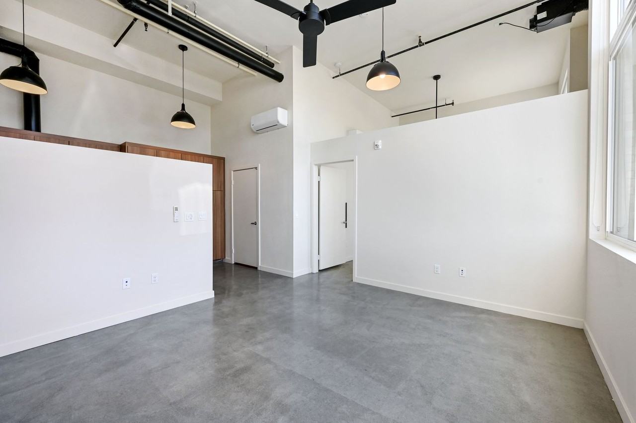 611 Highland - Photo 7 of 50