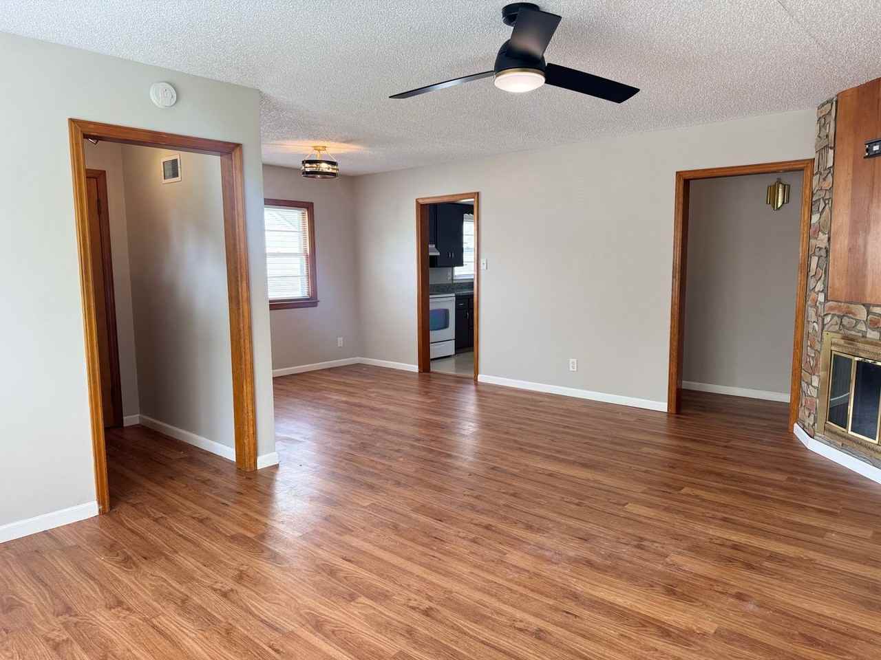 724 Ratone St - Photo 3 of 24