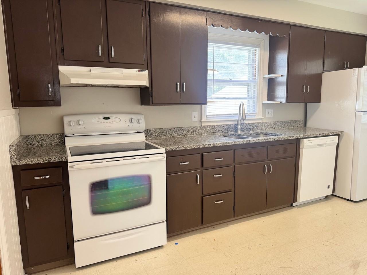 724 Ratone St - Photo 6 of 24