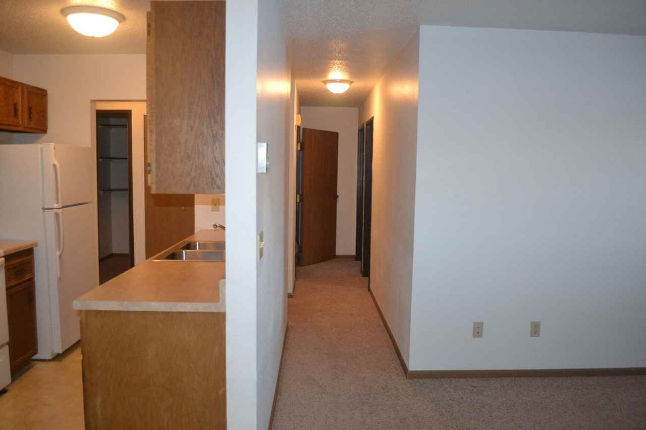 1220 28th Ave S - Photo 7 of 21