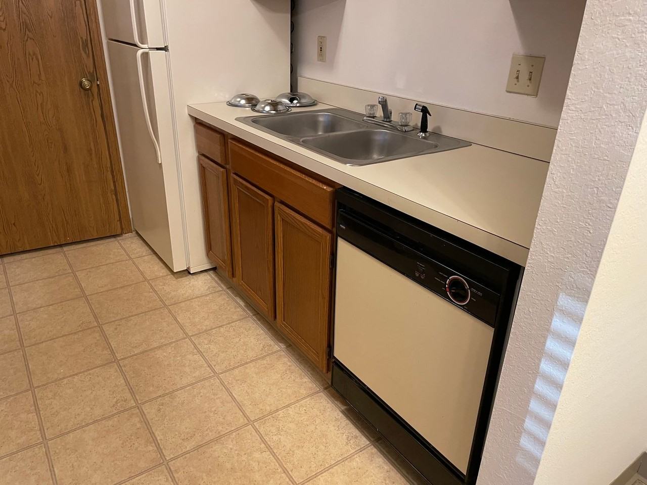 PINEVIEW - Photo 3 of 21