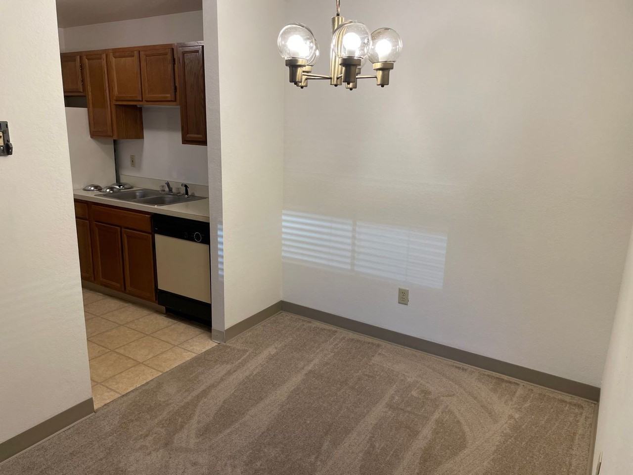 PINEVIEW - Photo 5 of 21
