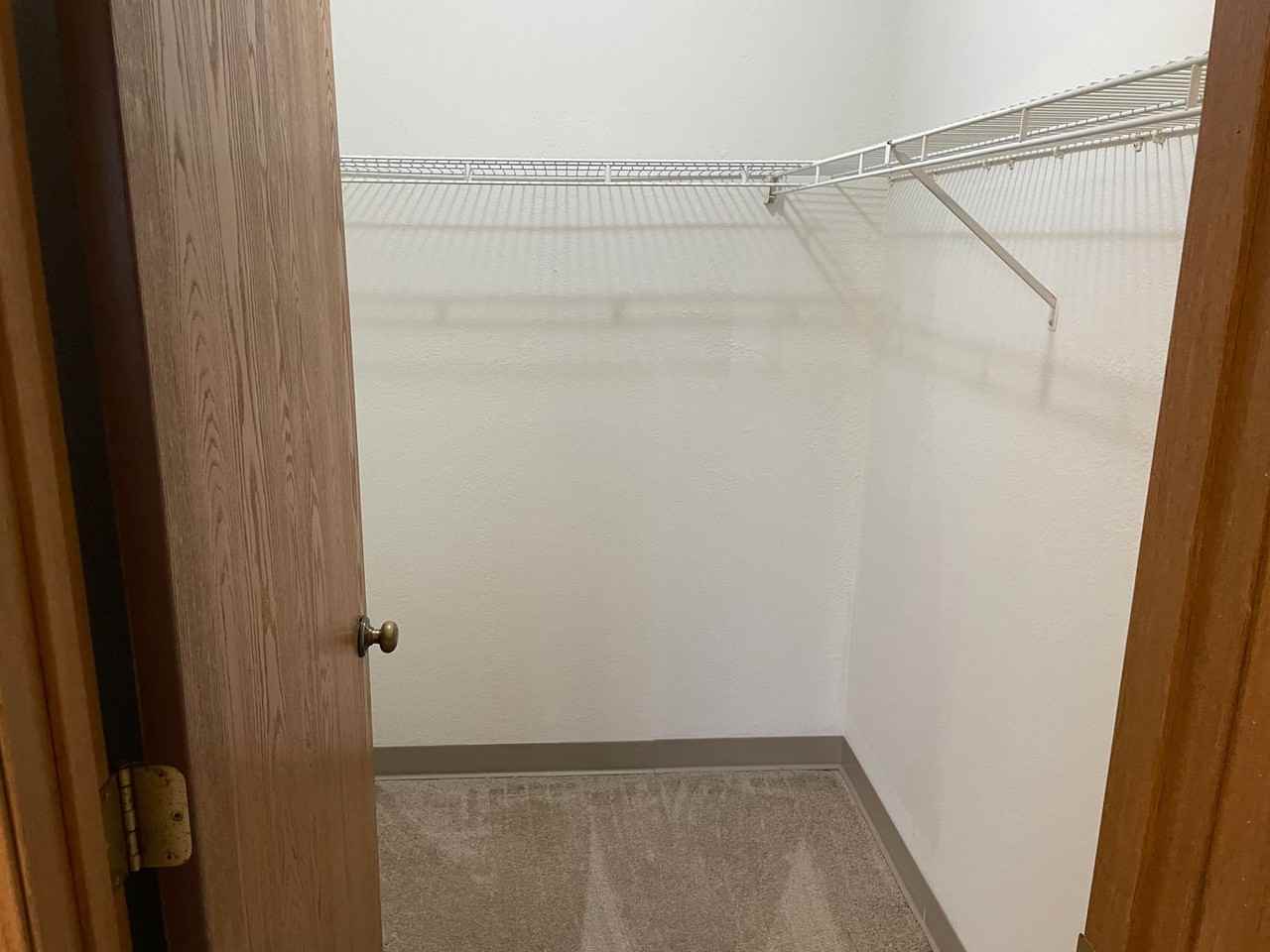 PINEVIEW - Photo 7 of 21