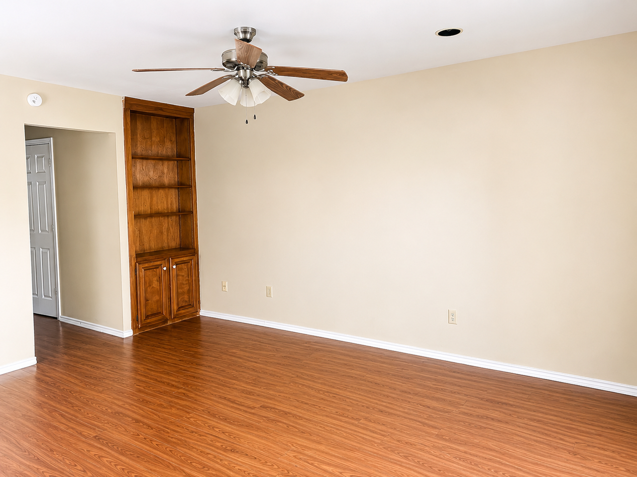 1296 Speight Ave - Photo 4 of 5