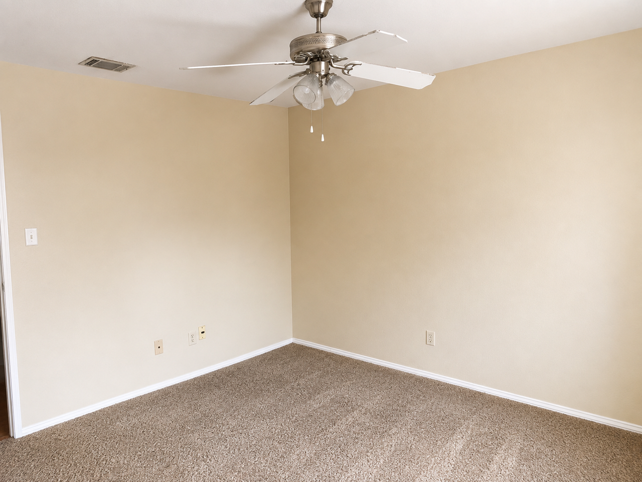 1296 Speight Ave - Photo 5 of 5