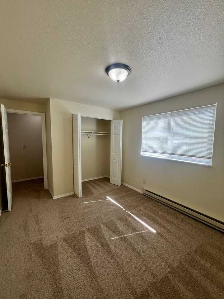 615 Nw 11th St - Photo 6 of 9