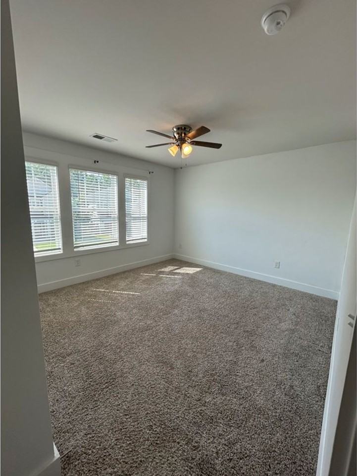 114 Pewter Cir - Photo 2 of 14