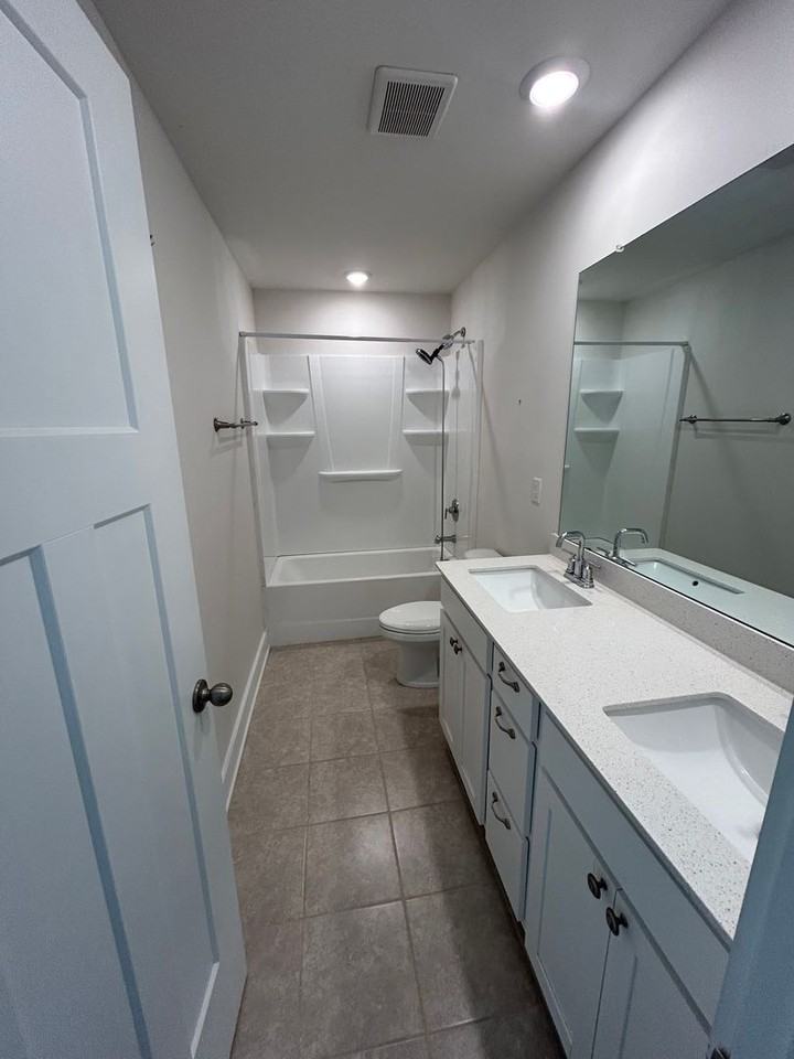 114 Pewter Cir - Photo 3 of 14