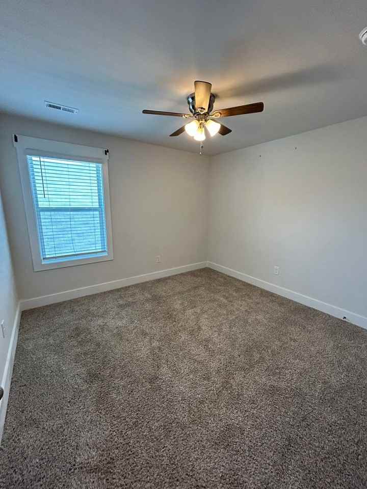 114 Pewter Cir - Photo 4 of 14