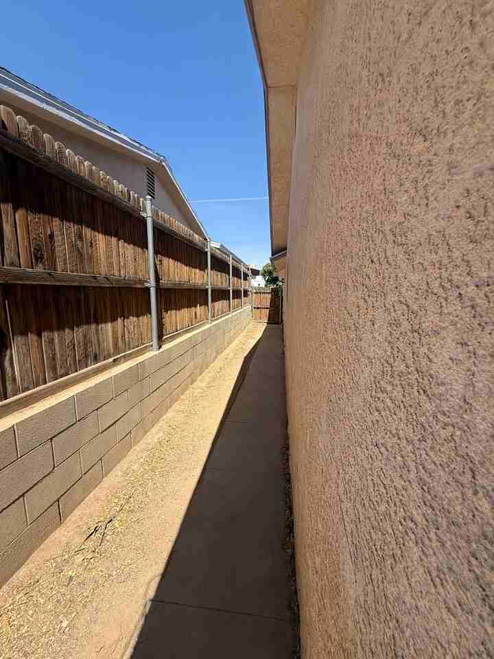 1640 Forane St - Photo 6 of 25