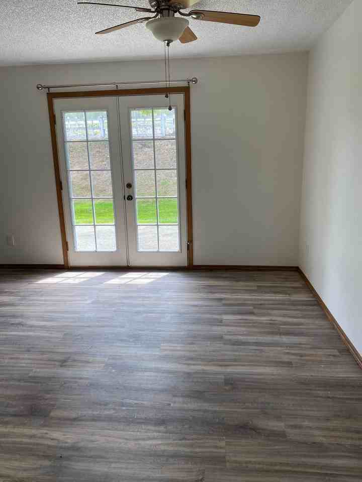 Castle Heights Apartments - Photo 5 of 30