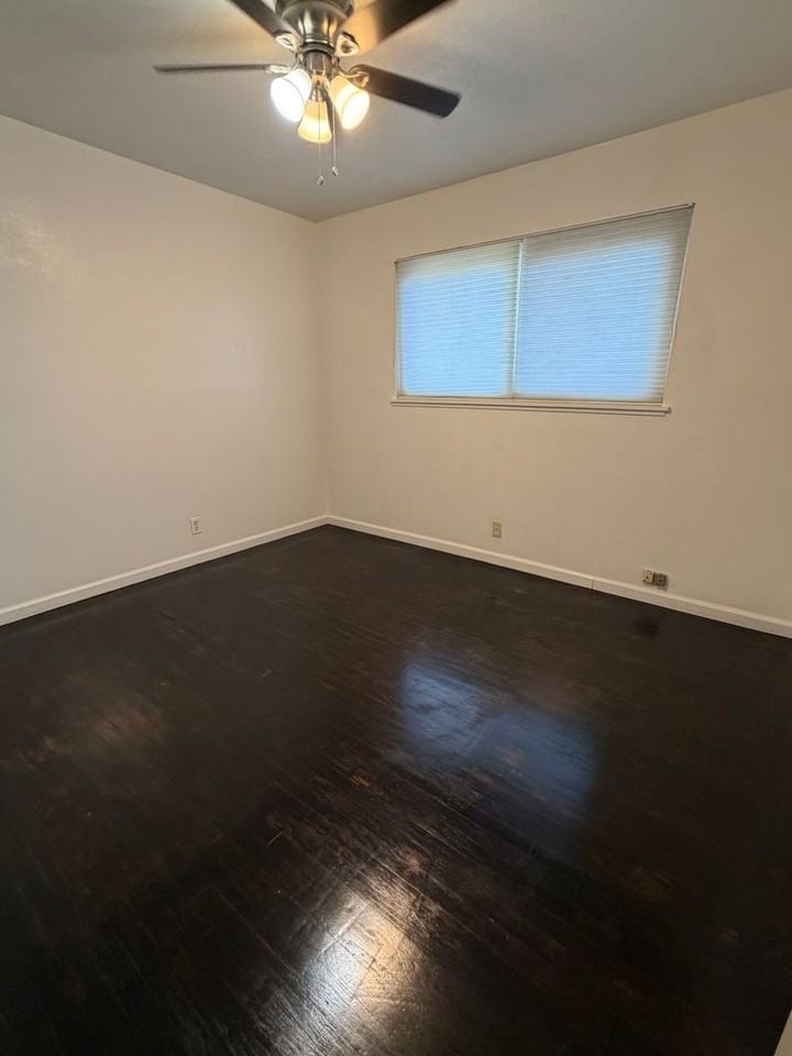 2140 48th Ave - Photo 5 of 12