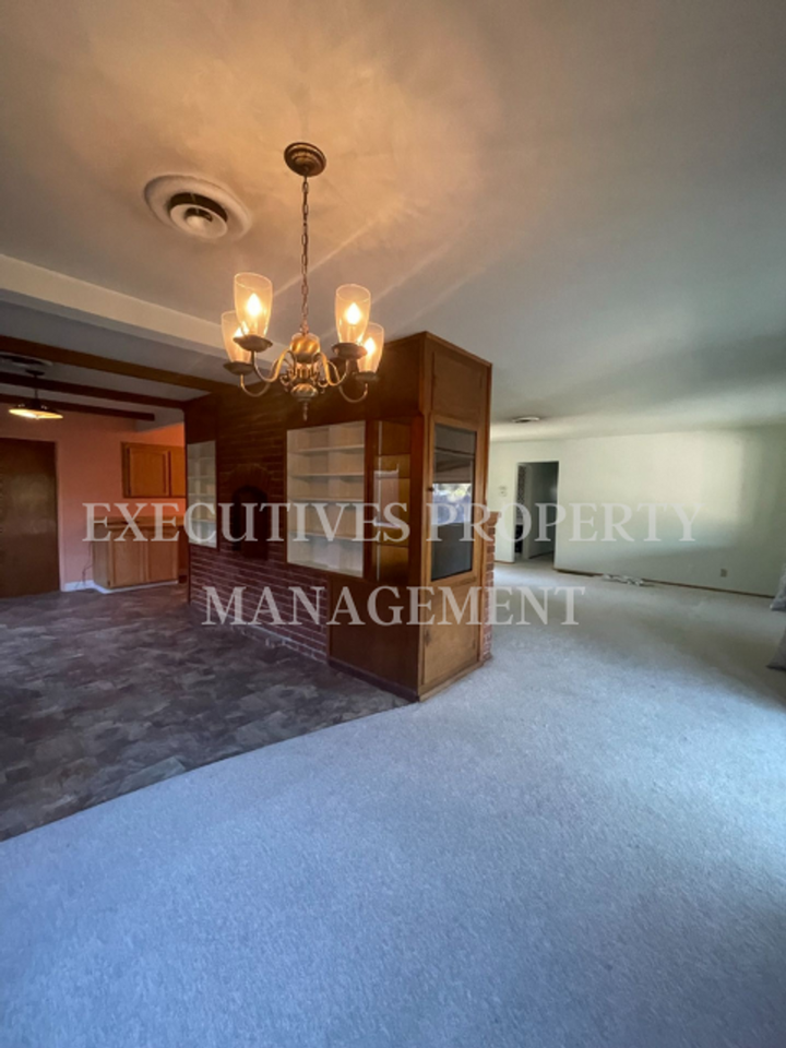 795 Juniper Ave - Photo 3 of 10