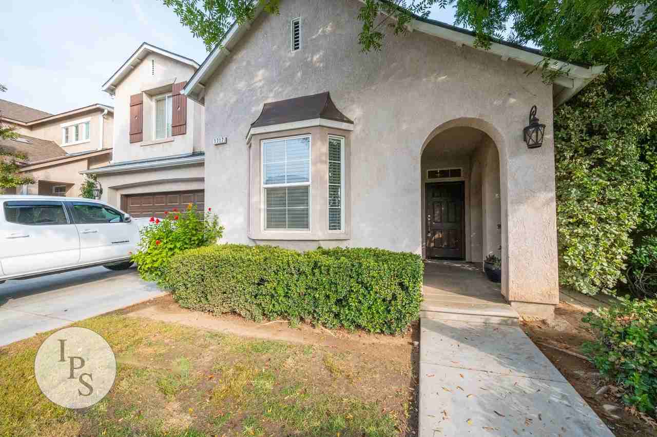 1717 Glen Dunbar Ln - Photo 3 of 32