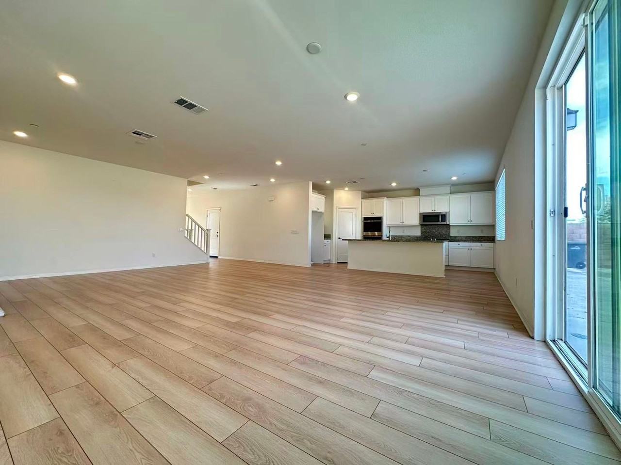 4837 S Jordan Ave - Photo 2 of 21