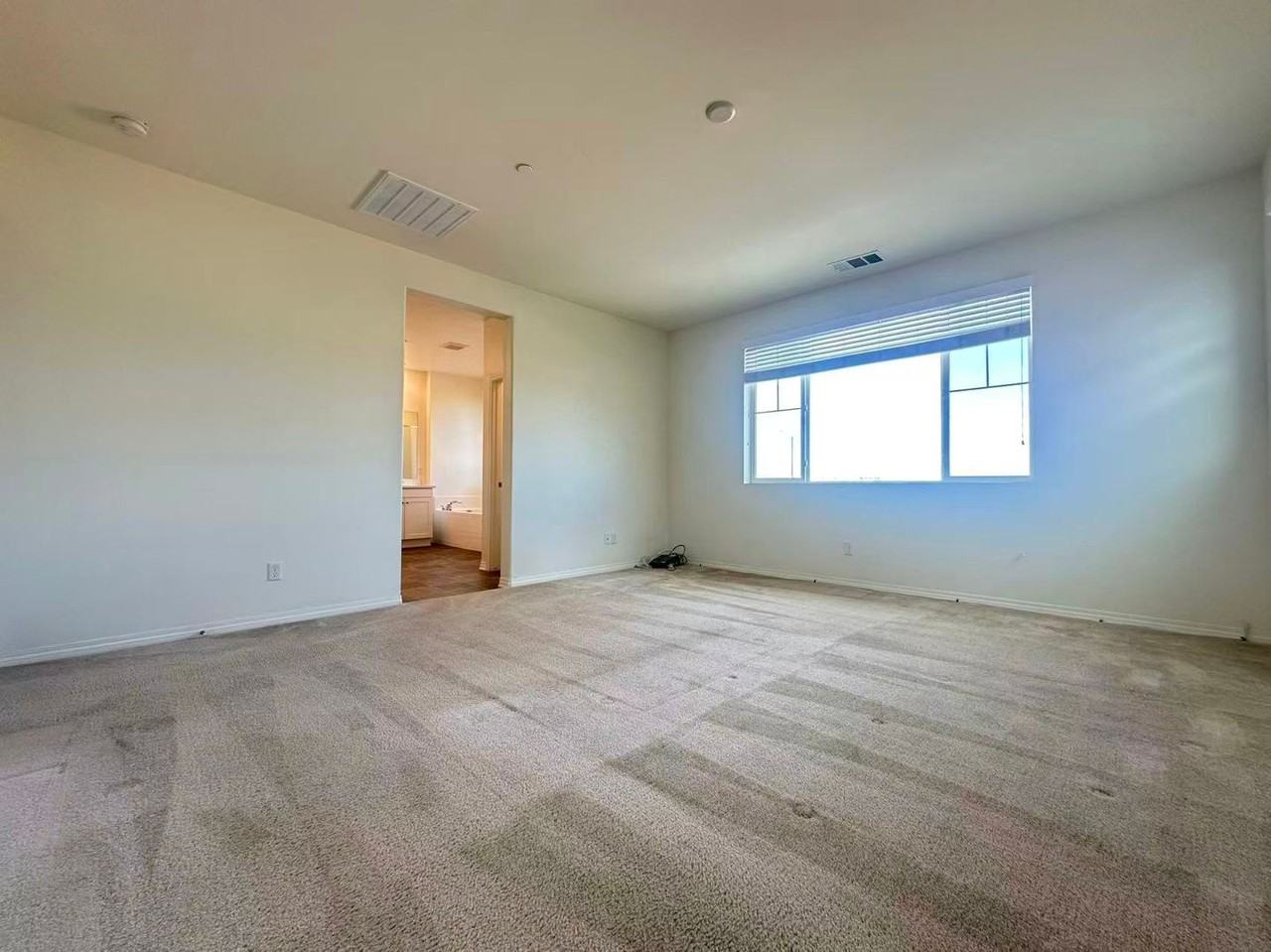 4837 S Jordan Ave - Photo 6 of 21