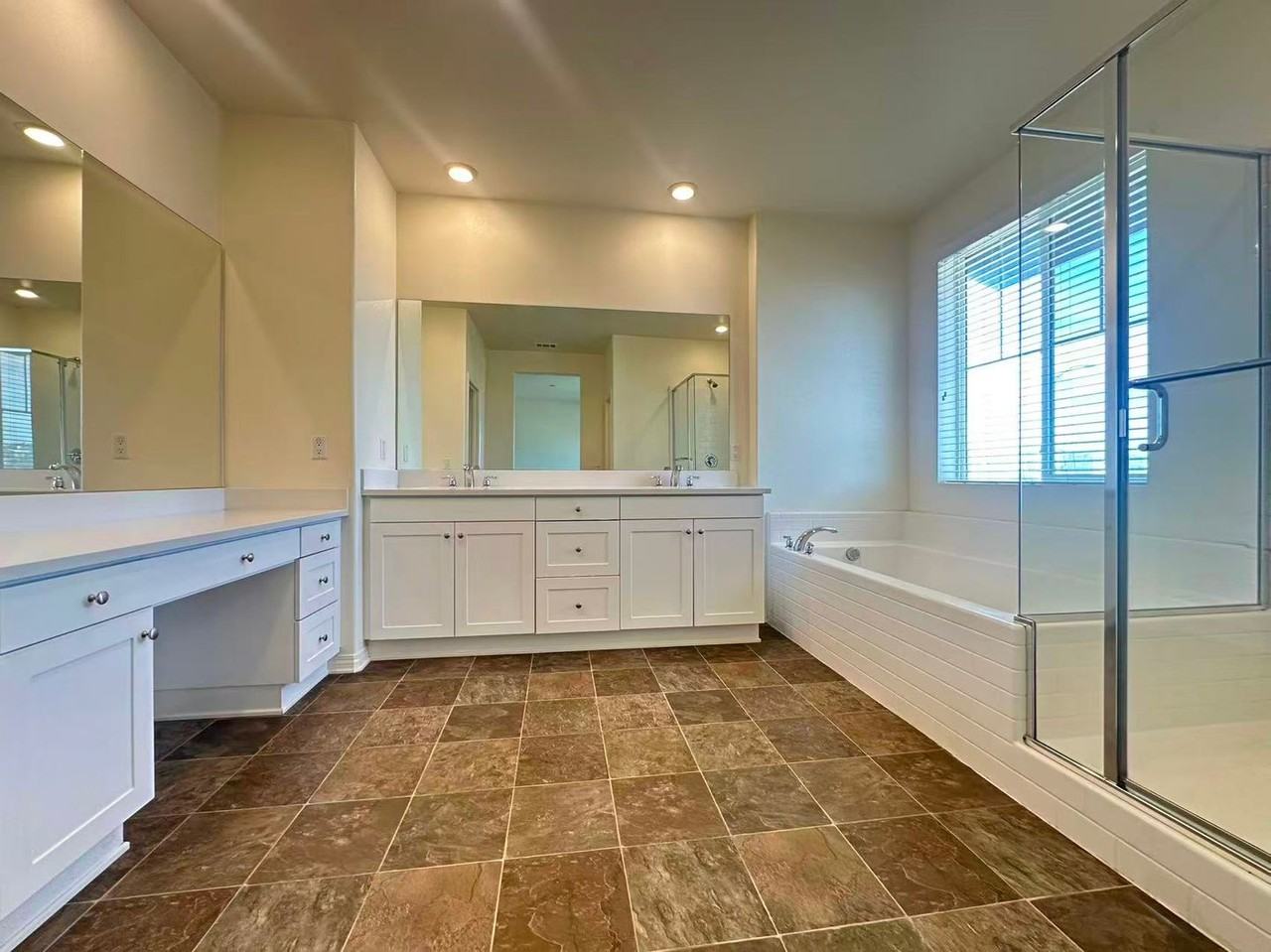 4837 S Jordan Ave - Photo 7 of 21