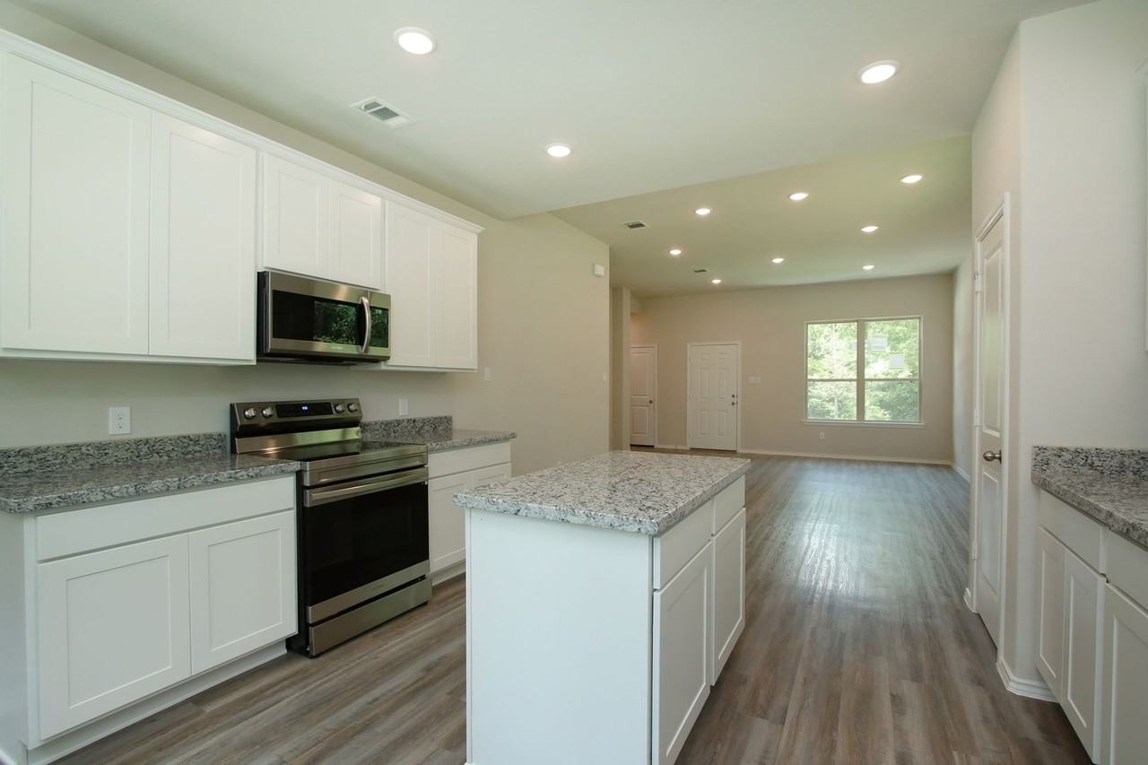 109 Seminole Dr - Photo 7 of 26