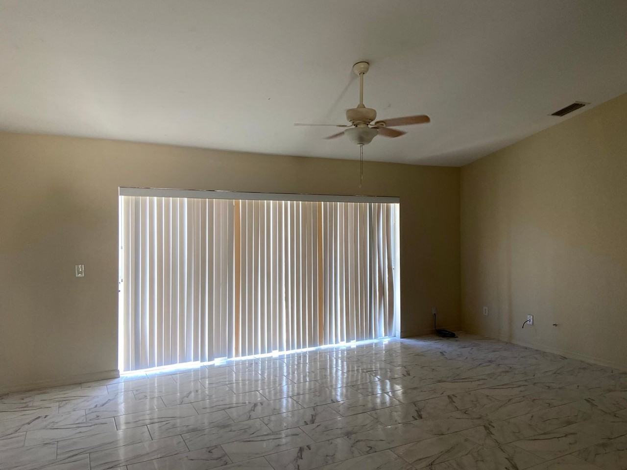 1818 Marson St - Photo 4 of 20