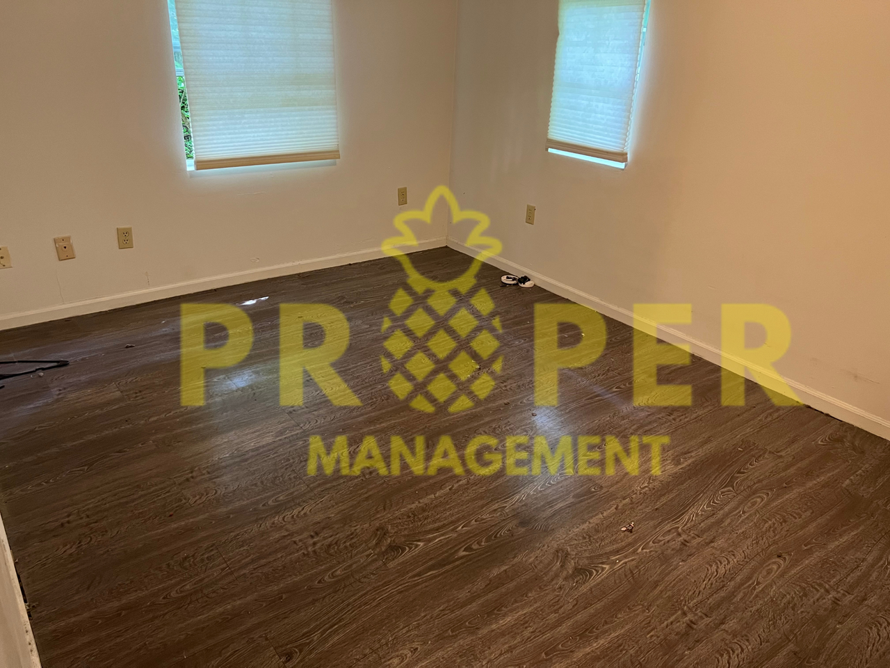 1023 Burleigh Ave - Photo 4 of 8