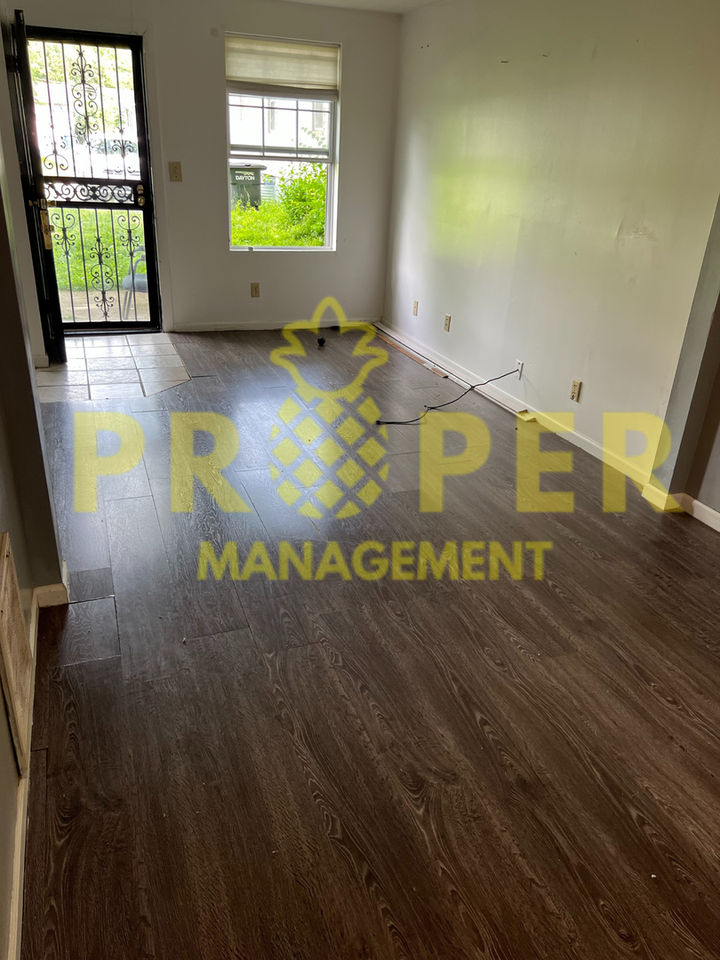 1023 Burleigh Ave - Photo 6 of 8