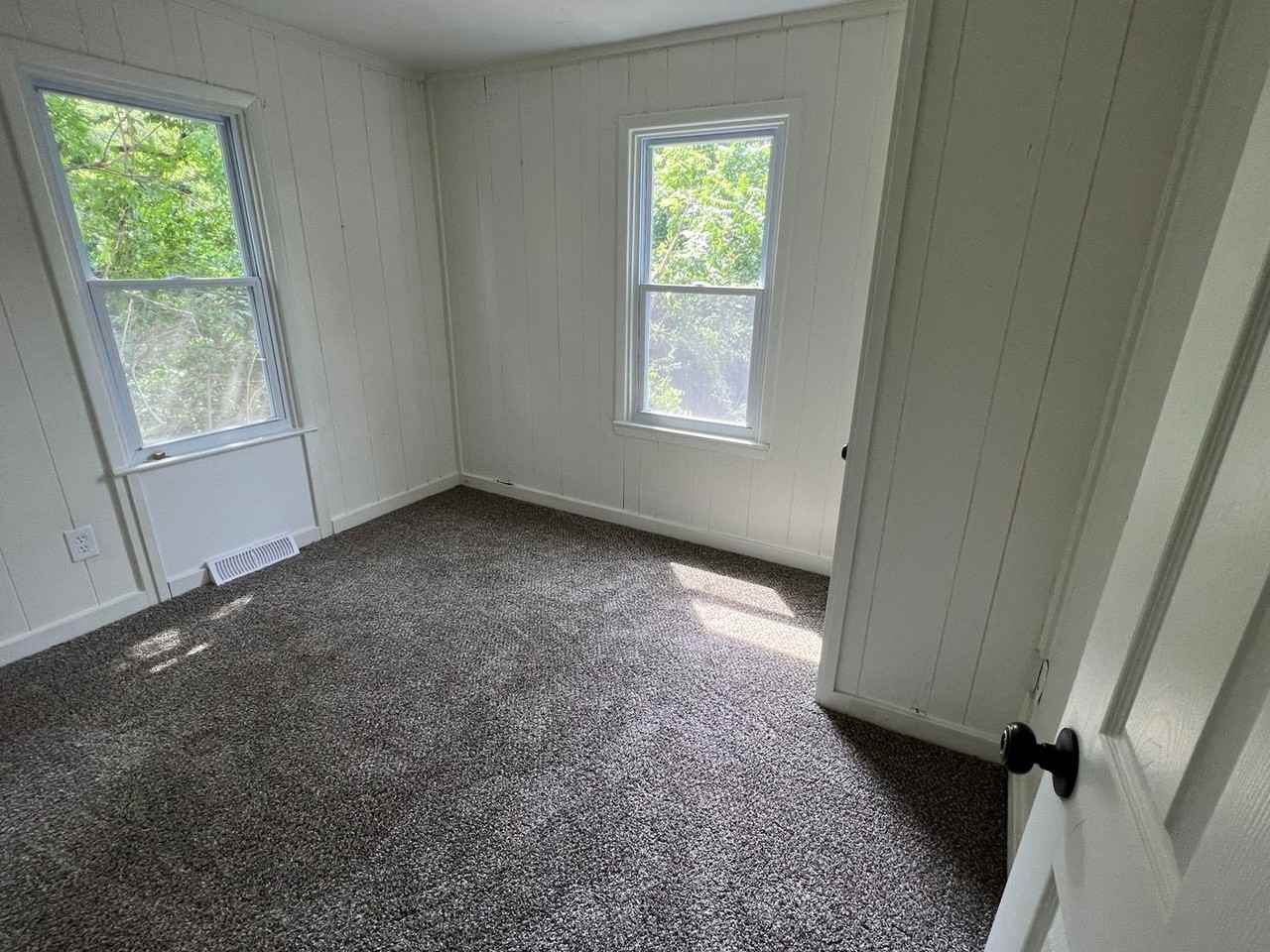 4331 Freudenberger Ave - Photo 7 of 15