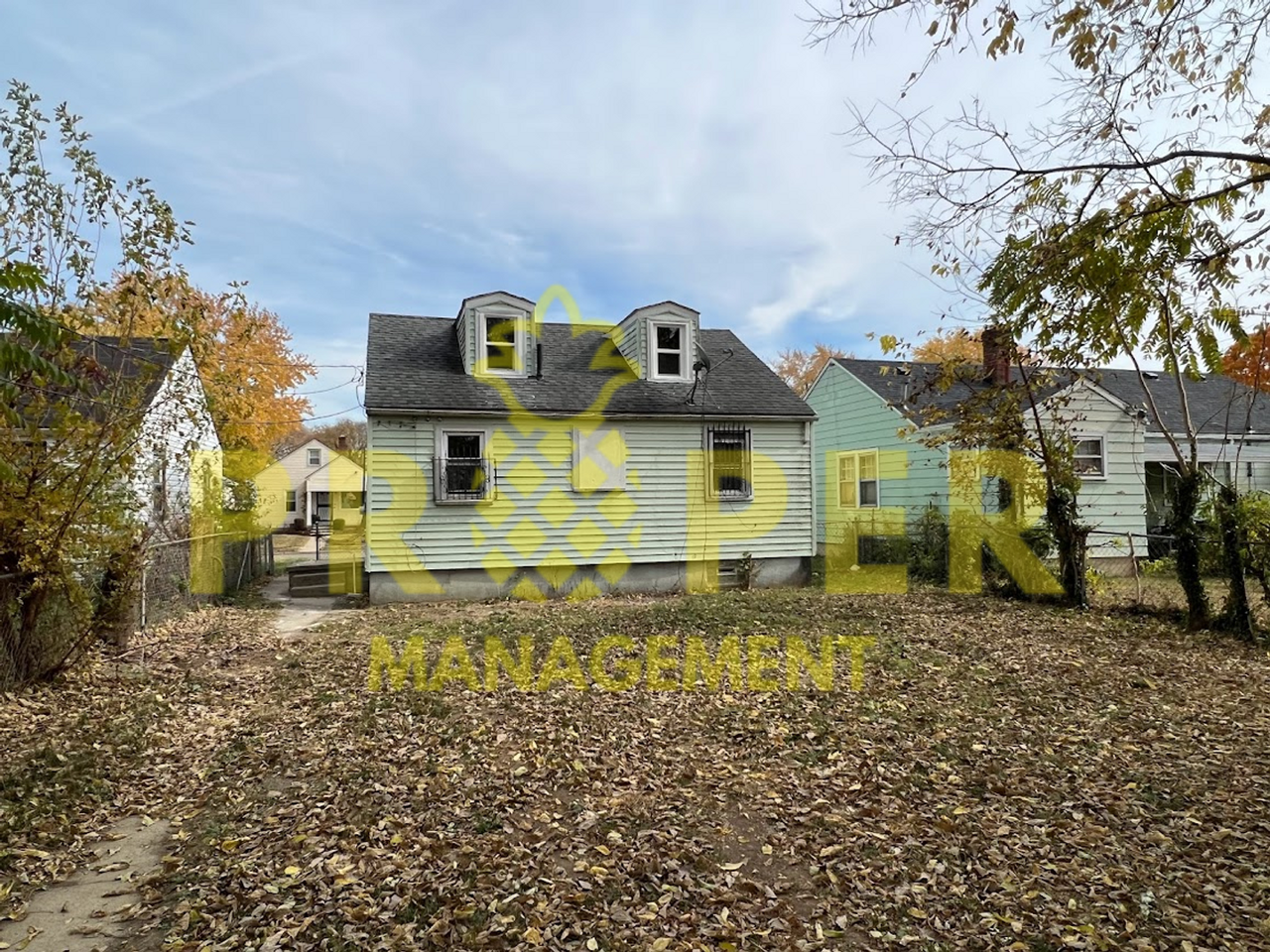851 Huron Ave - Photo 2 of 17