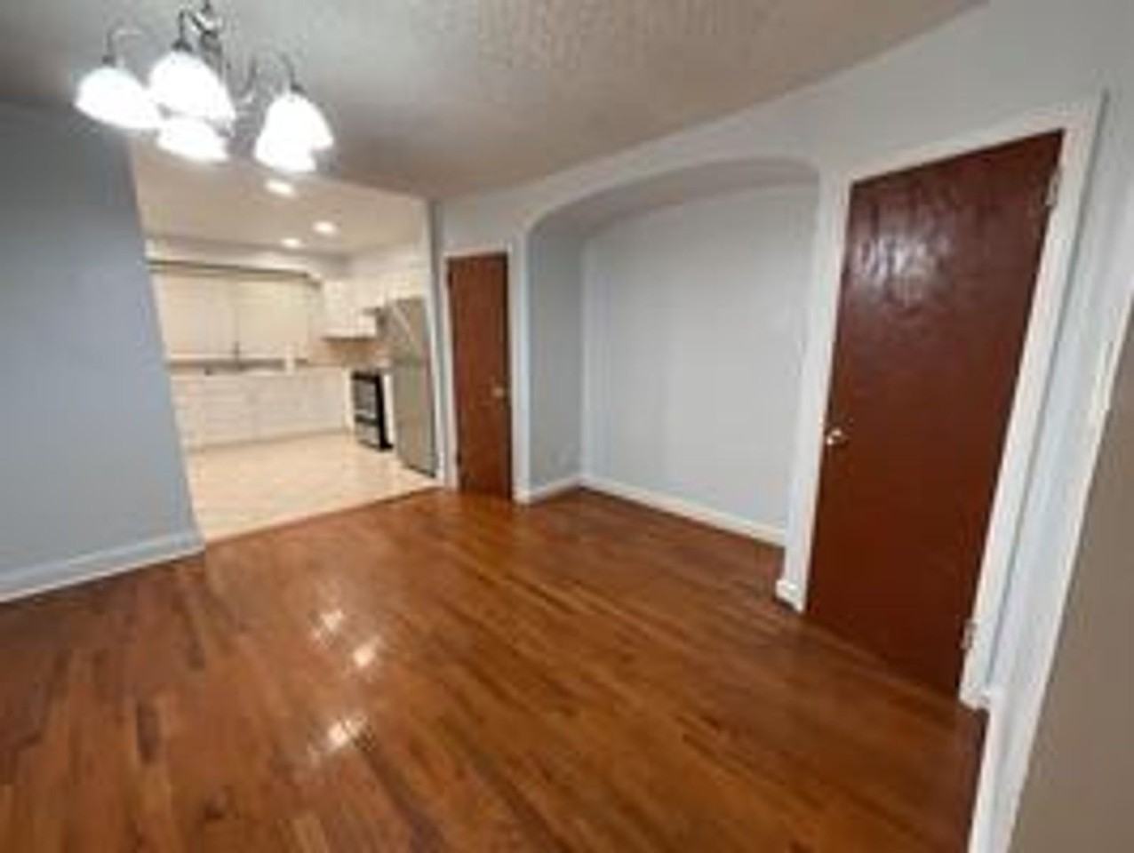 8214 Williams Ave - Photo 5 of 26