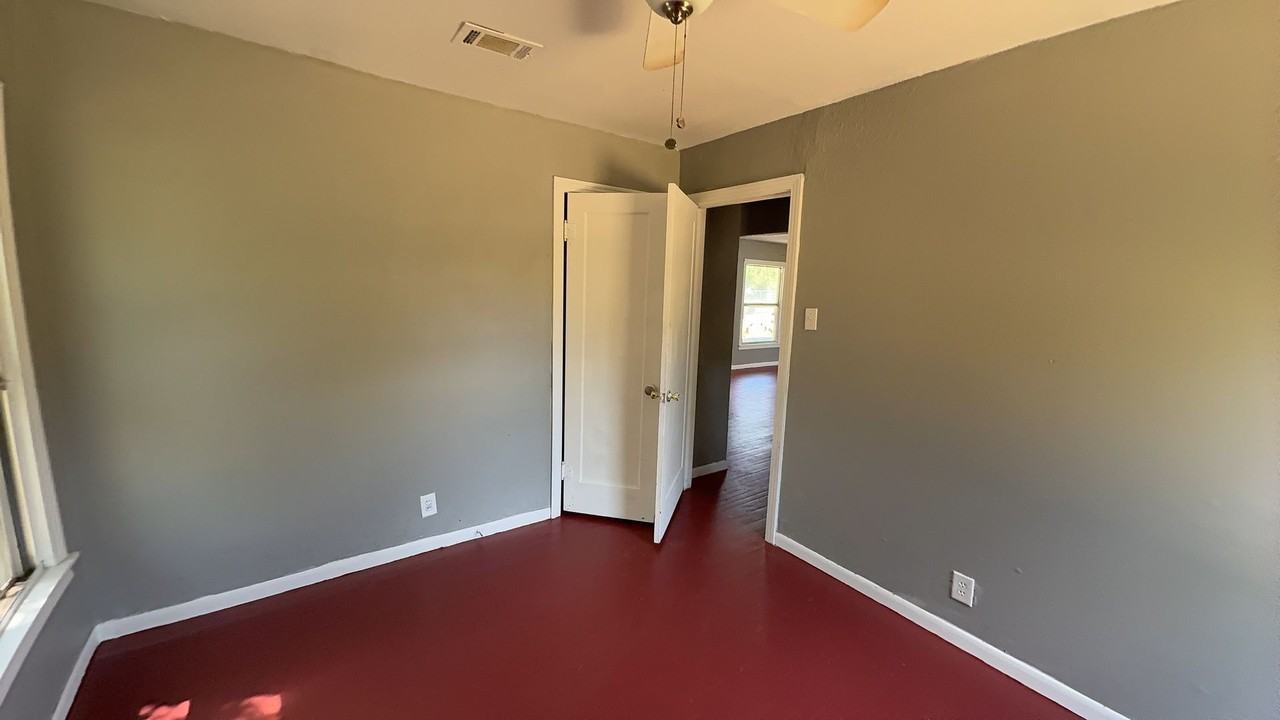 1207 Gray Dr - Photo 7 of 15
